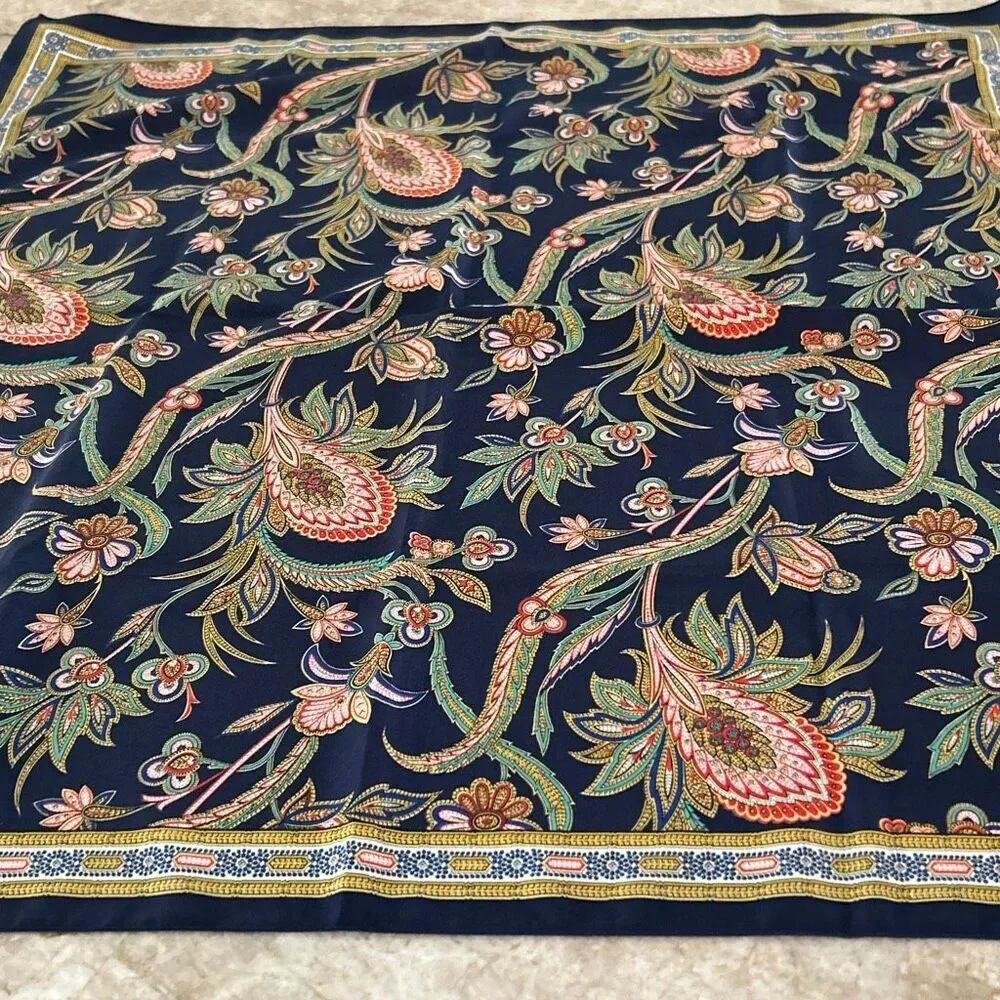 Beautiful Navy & Pink Paisley Scarf